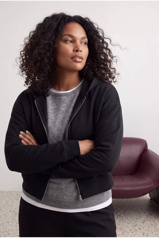 Siyah Crop Oversize Örme Sweatshirt TBBAW27AO00002