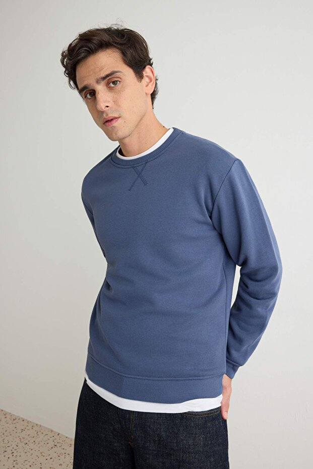 Indigo Relaxed Fit Basic Crew Neck Sweatshirt Tmnaw26Sw00060
