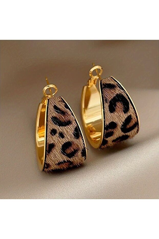 WC4490-1 1 Pair of Retro Trendy Leopard Print Geometric Pendant Earrings, A Personalized and Creativ