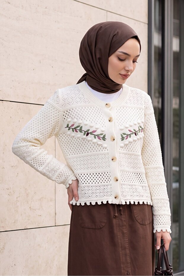 Buttoned Front Embroidered Lace-Like Knit Knitwear Cardigan -Ecru
