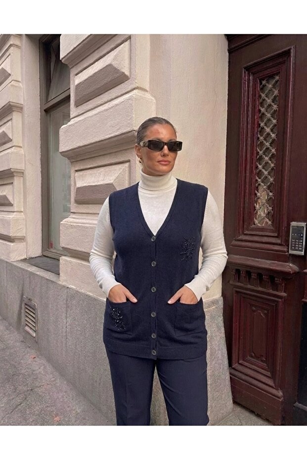 Pocket Stone-Embellished Steel Knit Classic Tricot Vest