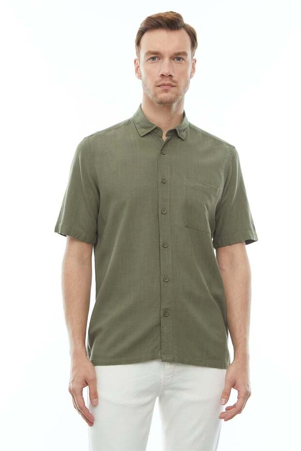 Collared Buttoned Shirt with Pockets