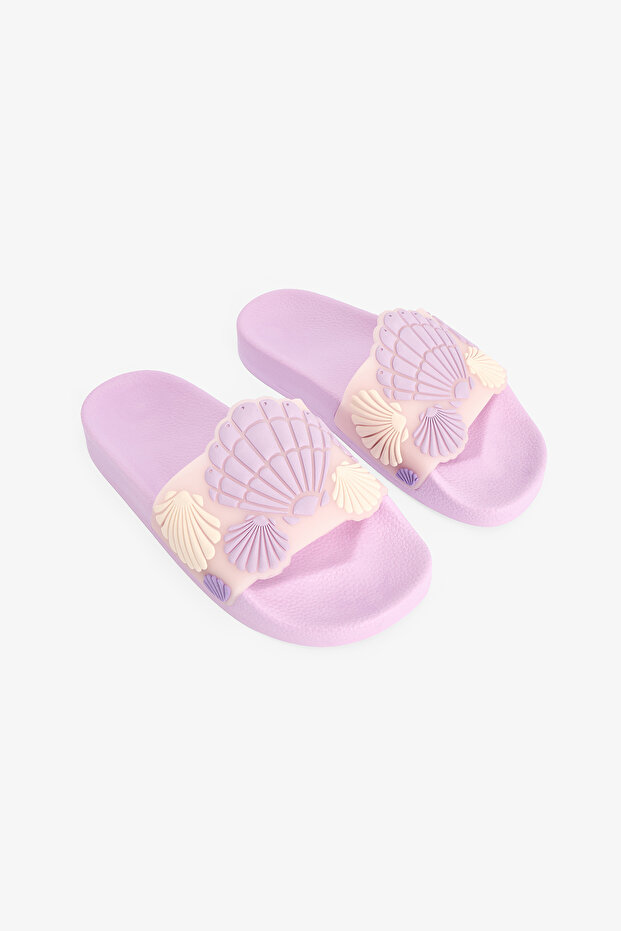 Lilac Girl Sell Slippers