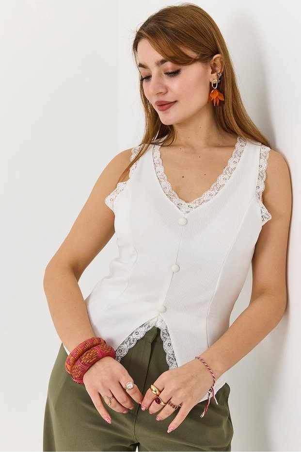 White Camisole Fabric V-Neck Strappy Buttoned Lace Detailed Comfortable Fit Knitted Blouse