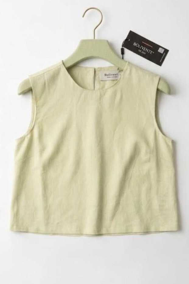 Green Linen Textured Crew Neck Sleeveless Relaxed Fit Crop Blouse with Button Detail on the Back