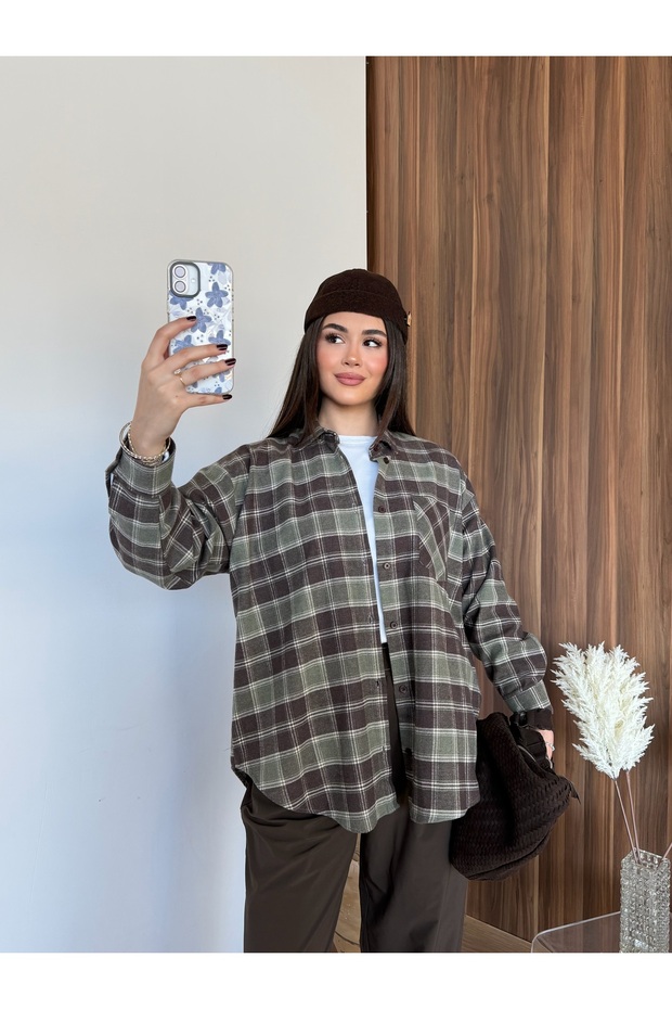 Women's Relaxed Plaid Melton Shirt