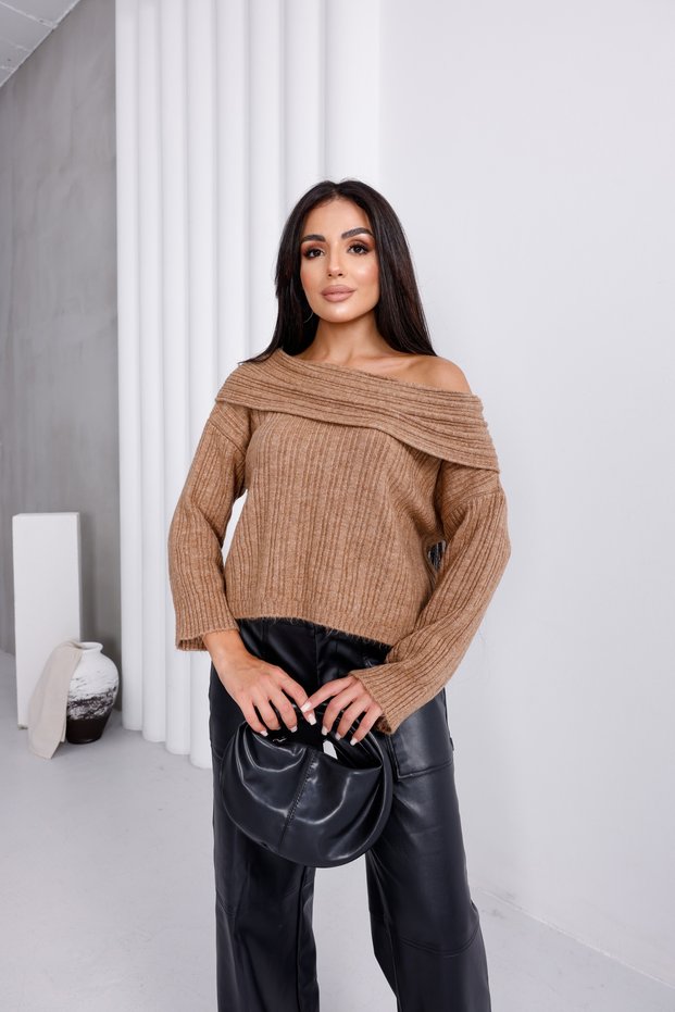 Basic Madonna Collar Sweater