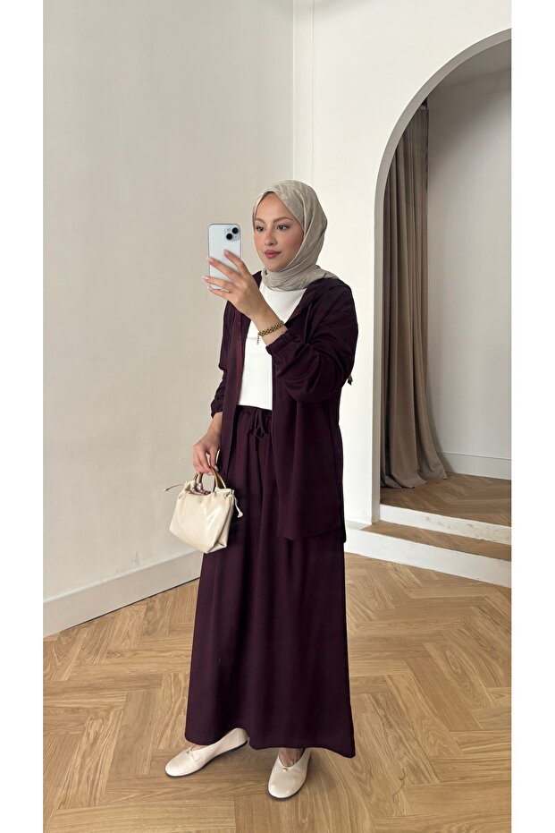Women's flowy and hooded hijab tracksuit set