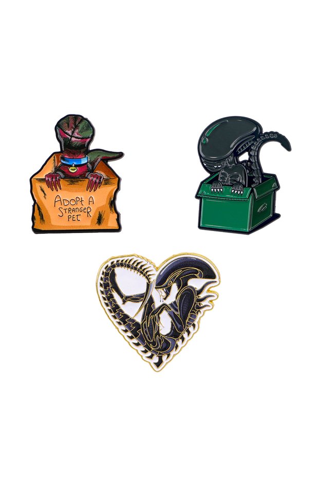 4 Heart Shaped Alien Couple Enamel Pin Funny Green Brooches Lapel Badges Briefcase Backpacks Accesso