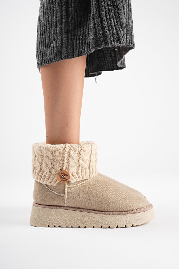Women's Beige Suede Knitwear Detailed Thick Soled Winter Boots with Fur Inside