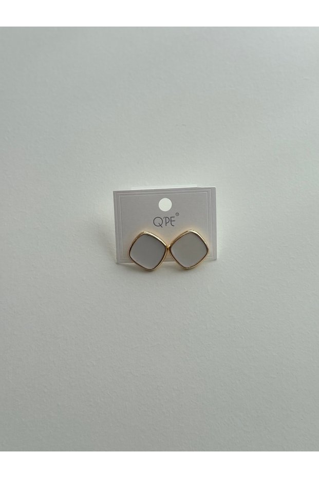 White Enamel Square Form Earrings 2 cm