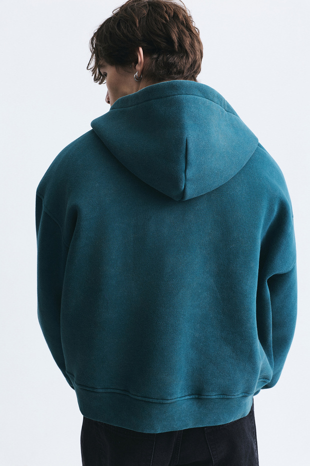 Boxy Fit Metal Clip Closure Sweatshirt