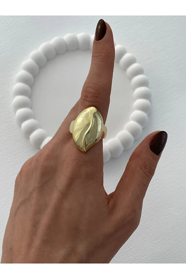 Special Series Leaf Design Adjustable Gold Ring
