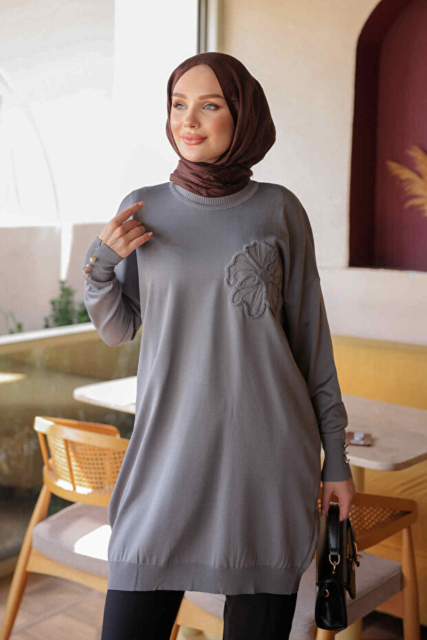 Gray Floral Embroidered Cold Yarn Knitwear Tunic