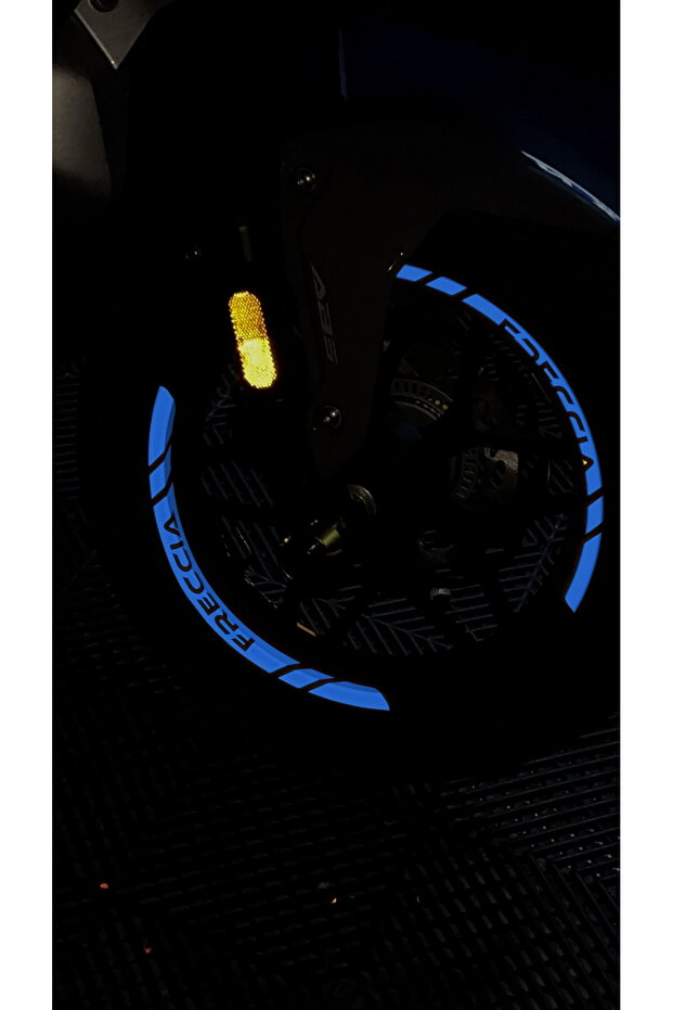 8 Pieces Wheel Rim Strip Sticker Set Glowing with Reflector Flash for Rks Freccia Scooter
