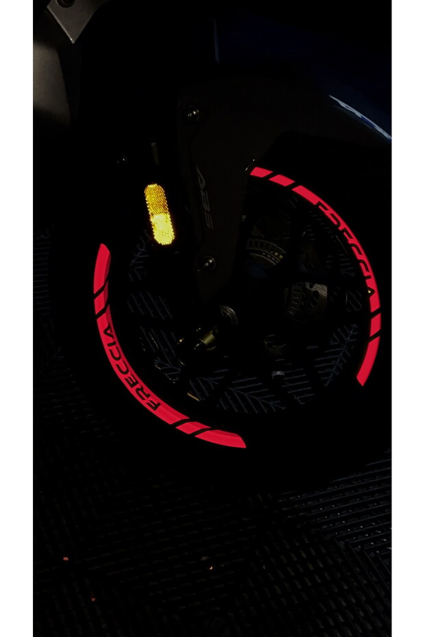 8 Pieces Wheel Rim Strip Sticker Set Glowing with Reflector Flash for Rks Freccia Scooter
