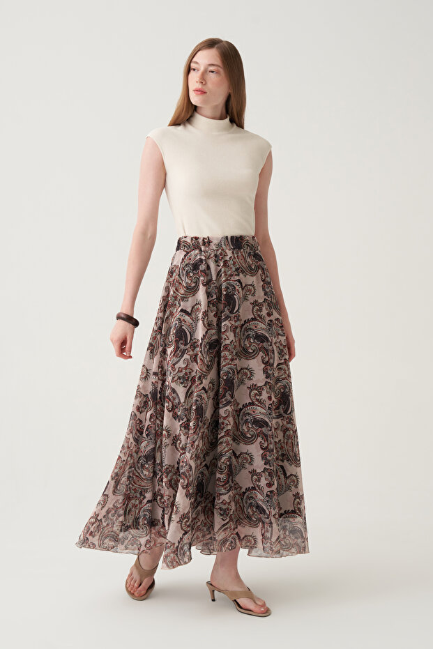 Flared skirt with ruffles