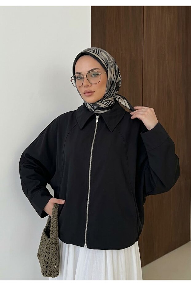 Zippered Pocket Detail Poncho-Black