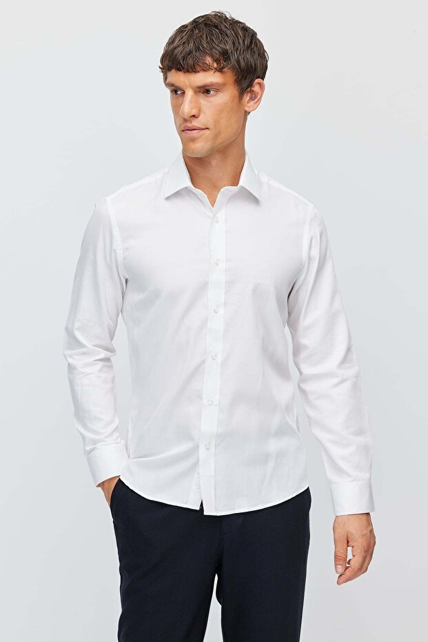 Men's Slim Fit Classic Collared Shirt