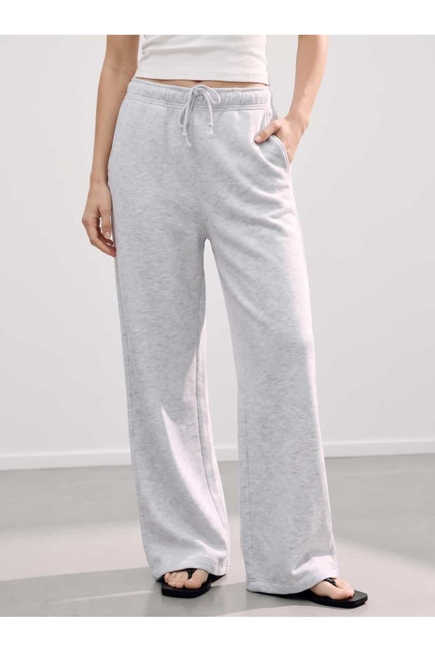 Women's Straight Cut Ribbed Sweatpants - C536