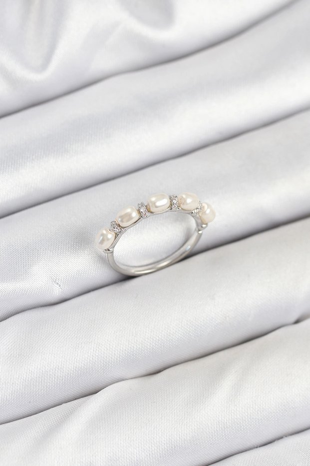 Brass Silver Color Row Pearl Women's Ring Tj-Byk3845