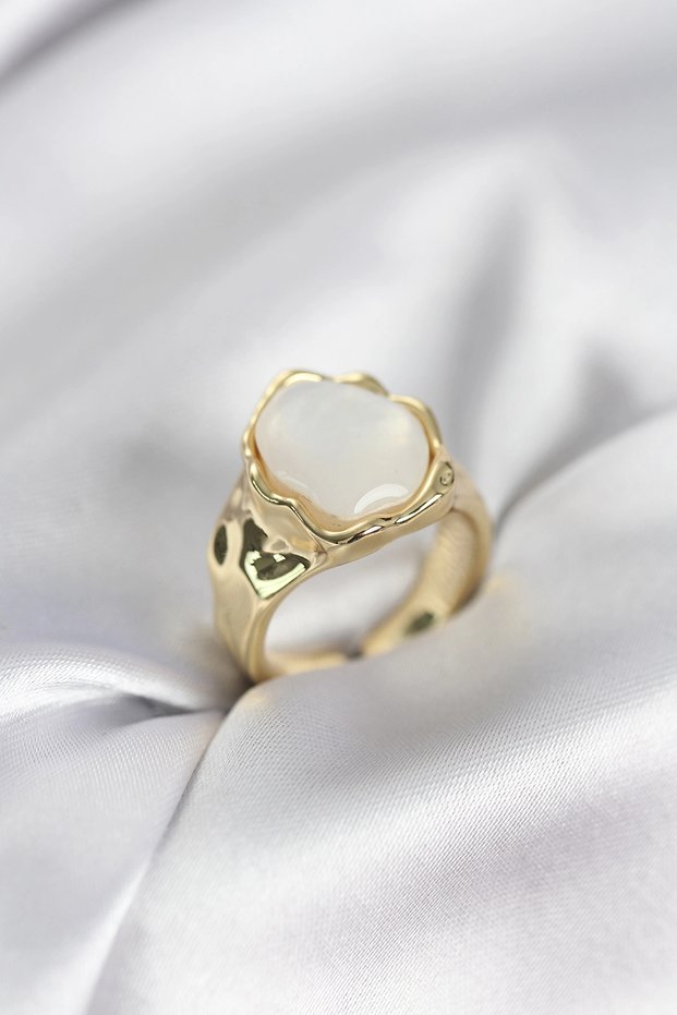 Gold Color White Stone Vintage Women's Ring Tj-Byk3964