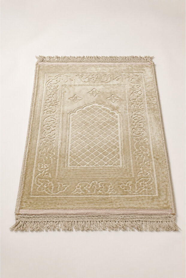 Soft Velvet Textured Prayer Mat - Patterned Tufted Prayer Mat