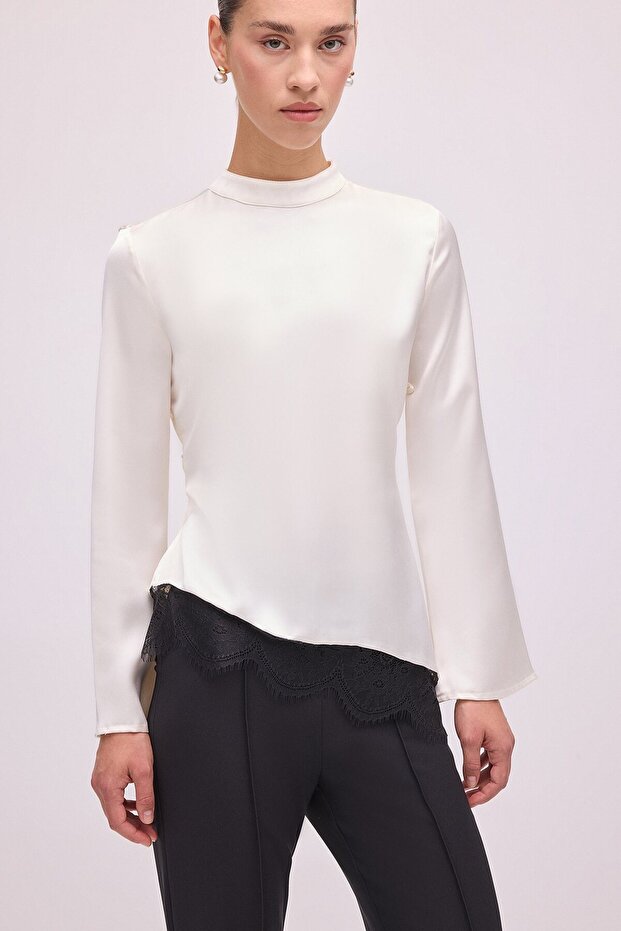 Lace Detail Satin Bluz