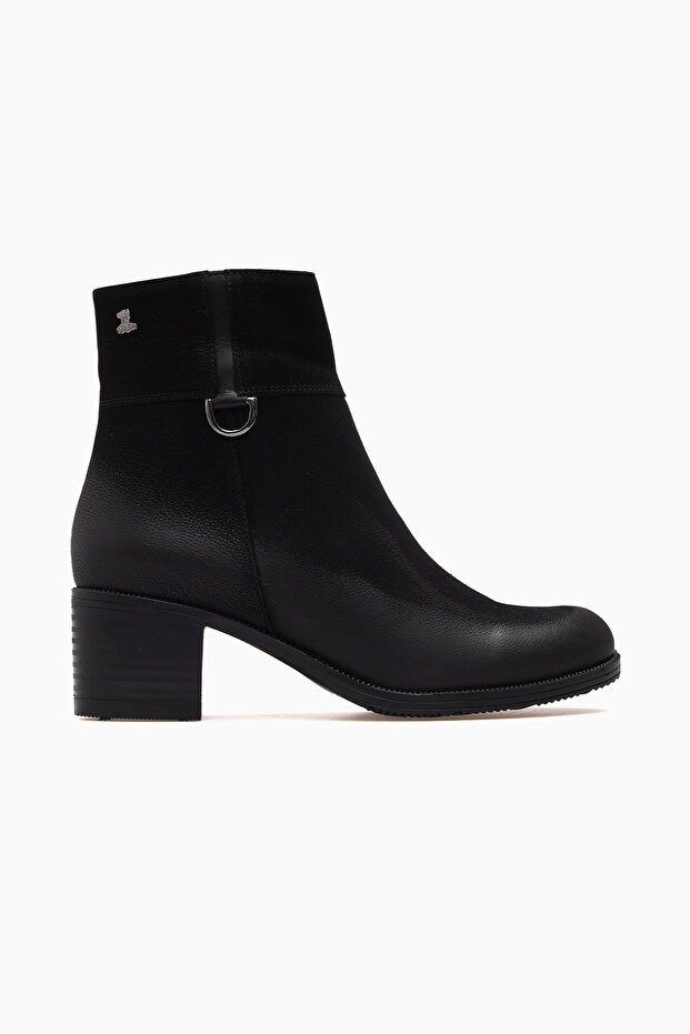 Women's Heeled Zippered Leather Boots 26K 26030310K Black