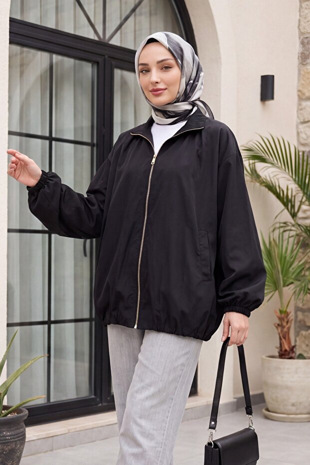 Parachute Jacket with High Collar, Elastic Sleeves, Zipper and Double Pockets with Lining - Black