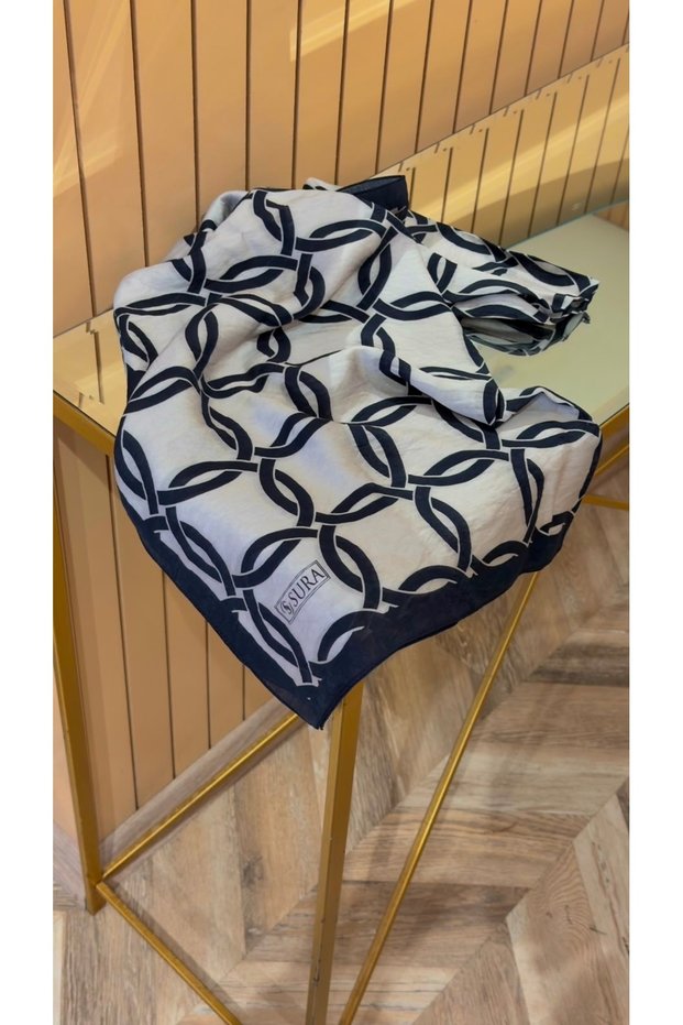Chain Pattern Shawl