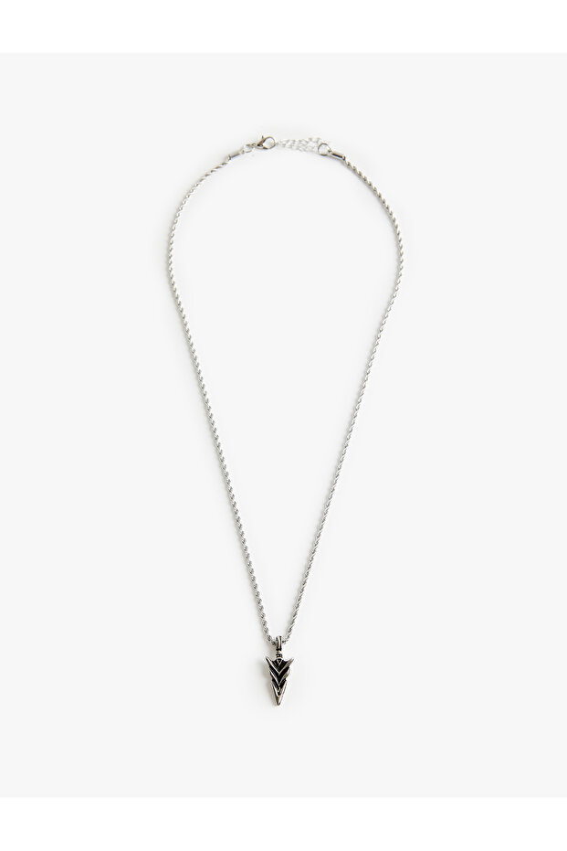Textured Charm Detailed Necklace