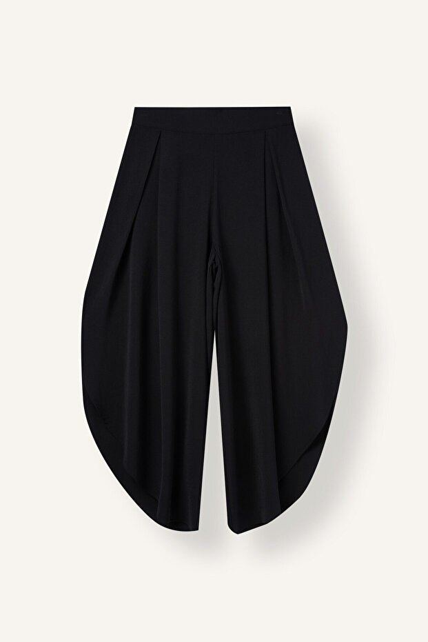Normal Waist Pleated Aerobin Capri with Draped Sides I9165Ax26Au