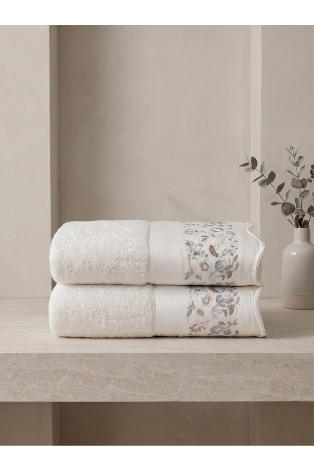 Delia Set of 2 Embroidered Hand Towels 50X90 cm