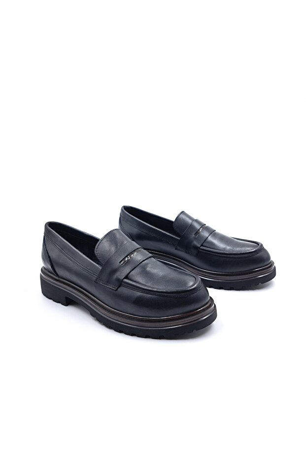 Lightweight Design Genuine Leather Women's Black Loafer Shoes