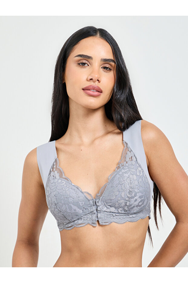 Solid Lace Bulk Front Padded Non Wired Regular Bra