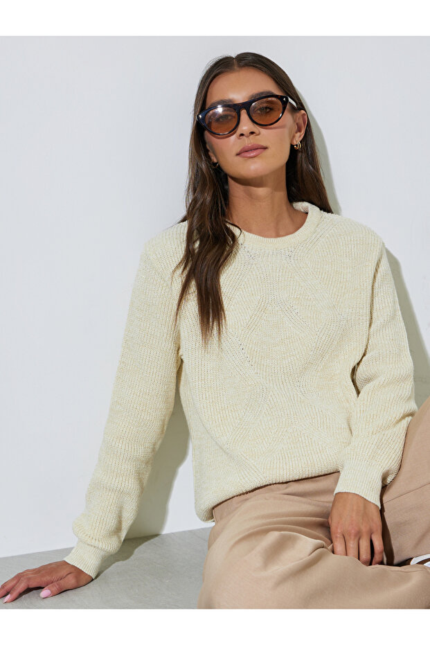 Off White Long Sleeves Regular Fit Knit Sweater