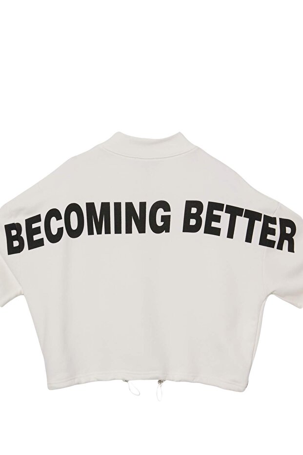 Ekru Sırt Slogan Baskılı Dik Yaka Stoperli Kalın Örme Sweatshirt TWOAW27SW00207