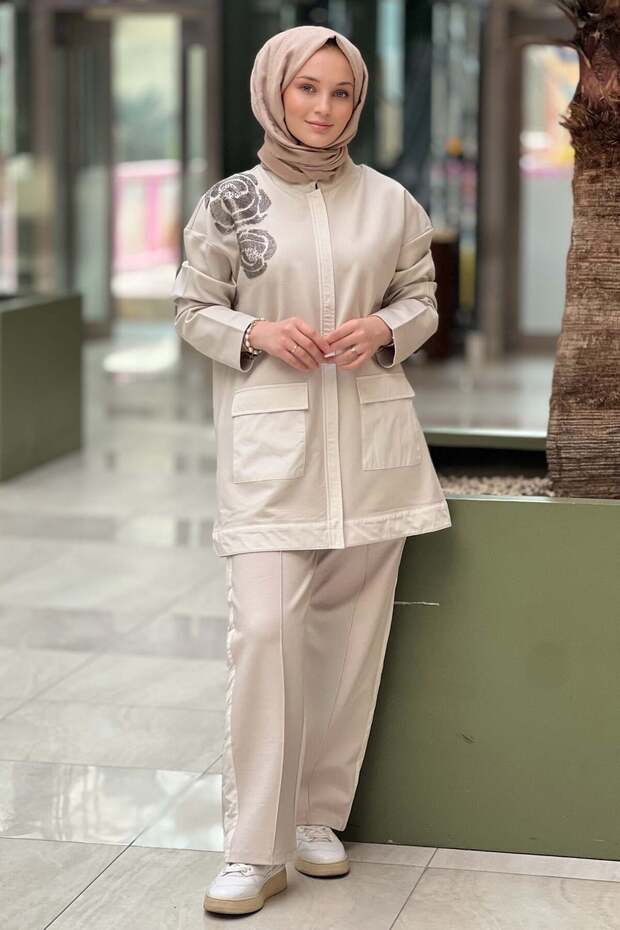 Shoulder Embroidered Pocket Trousers Set