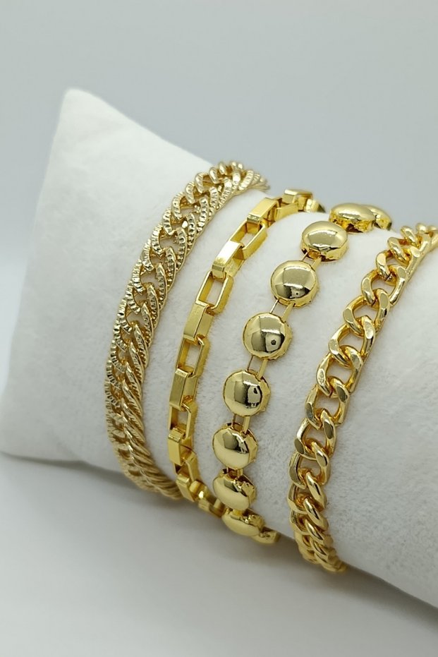 Cube Detail Four-Piece Combo Bracelet