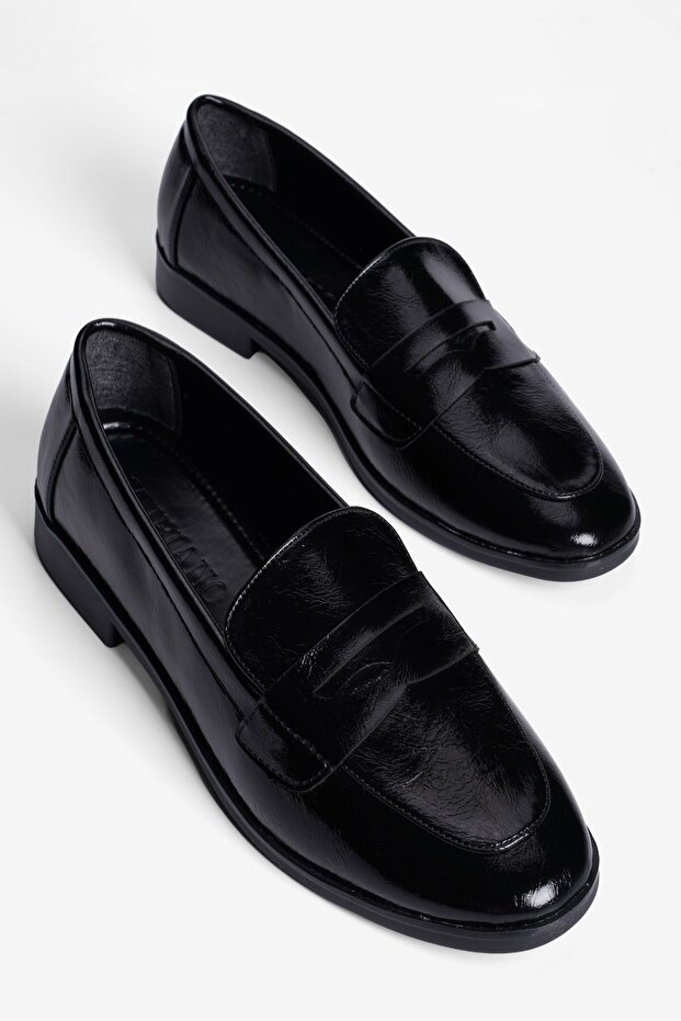 Women's Patent Leather Loafer Casual Shoes Thala Black