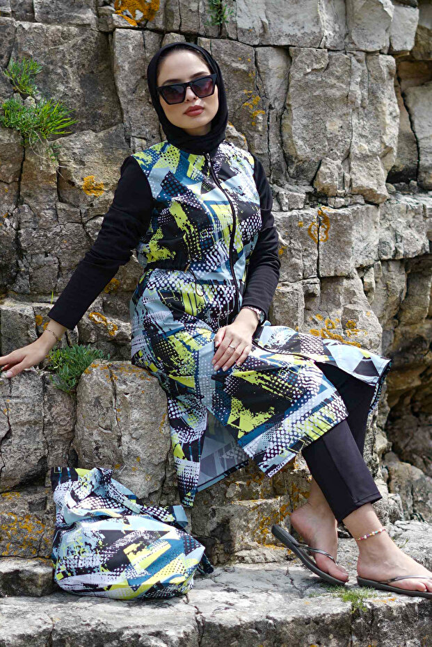 Women's Green Geometric Patterned Fully Covered Long Hijab Swimsuit Set of 2