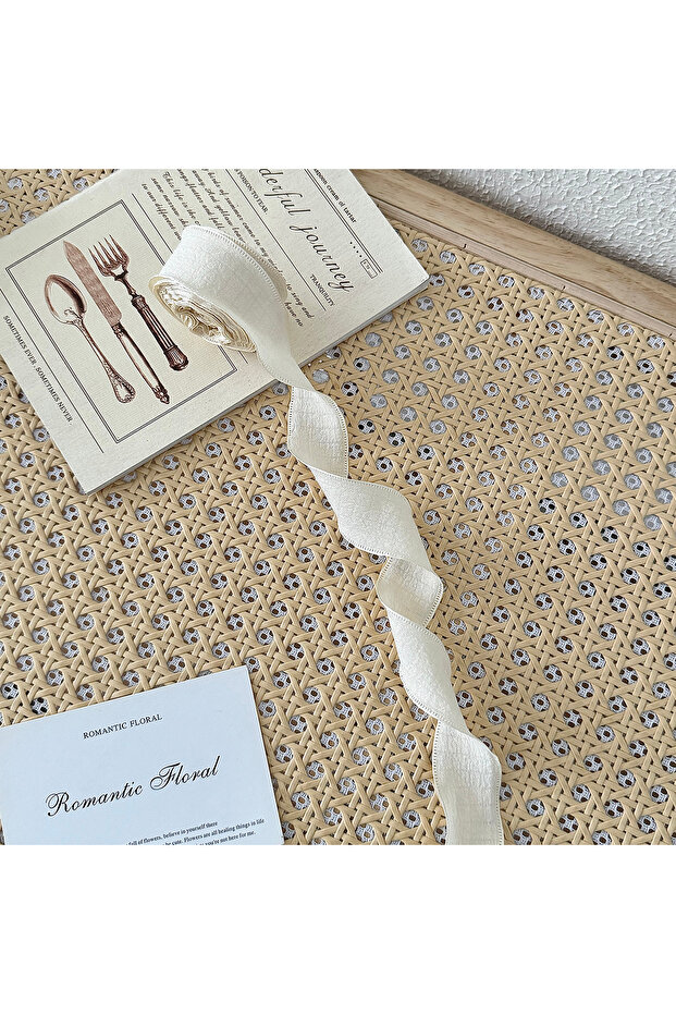 1pc Beige 1pc Fishtail Yarn Ribbons Wave Edge Pleated Chiffon Ribbon Gifts Packaging Material Weddin