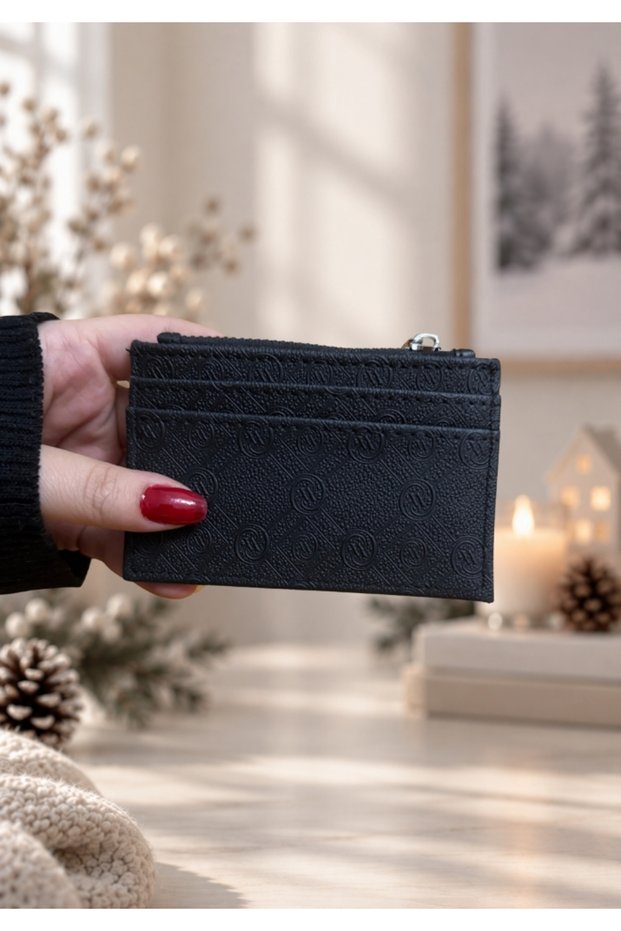 Embossed Textured Zippered Black Leather Card Holder
