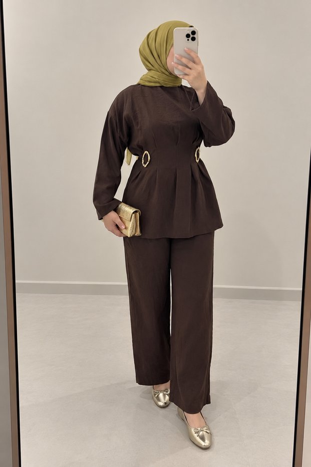 Brown Tie-Back Tunic and Trouser Set with Gold Buckle at the Waist