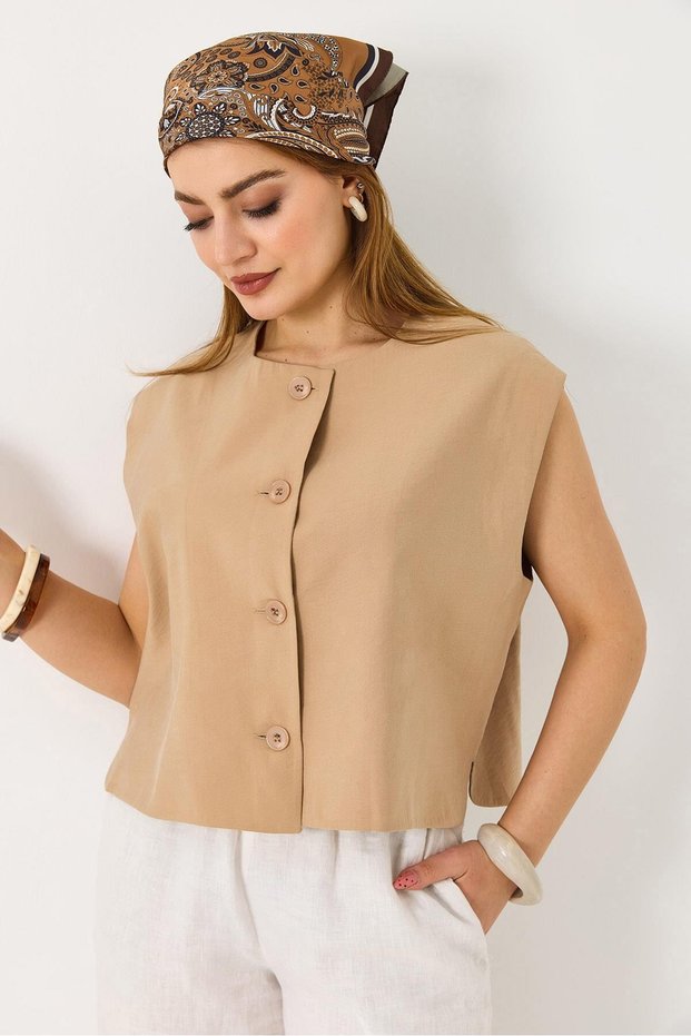 Mink Woven Fabric Crew Neck Short Sleeve Cropped Form-Fitting Front Button Casual Vest