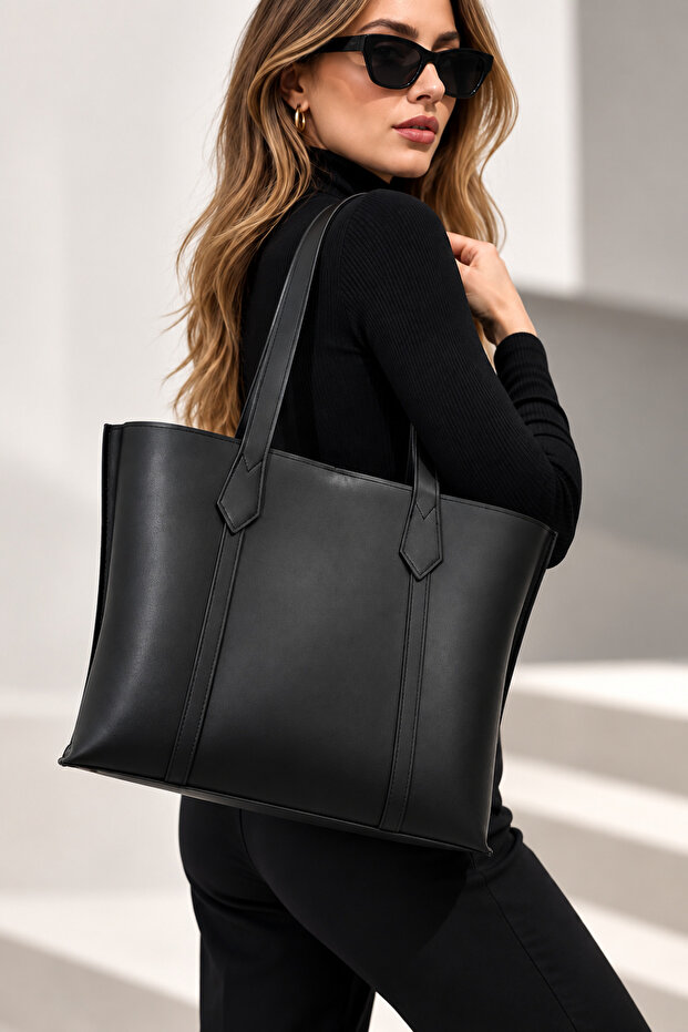 BLACK LARGE ZIPPERED FENCE COVER Faux Leather SHOULDER BAG