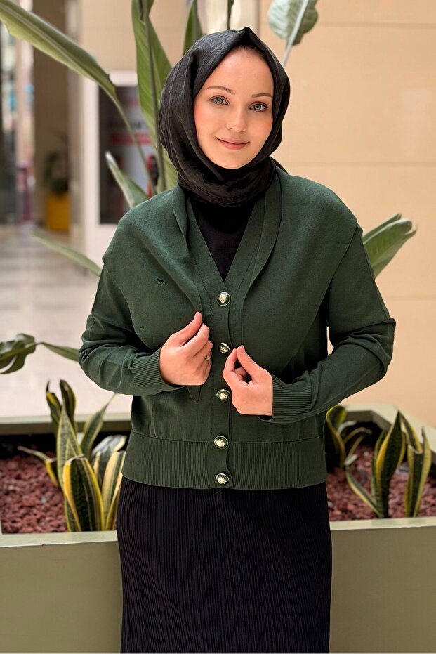 Mercerized Cardigan with Detachable Shawl Accessory