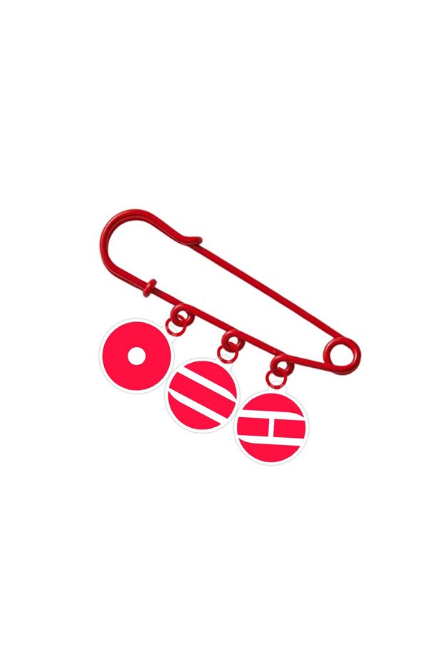 Xyxz172 A Sweet and Cool Pink Round Tag with a Red Safety Pin, a Unique and Personalized Suit Decora