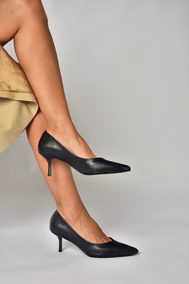 Z676070009 Black Thin Heeled Women's Stiletto Shoes